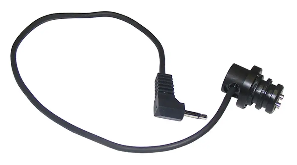 Leitfähigkeitssensor von Syr mit einem Anschlussstecker und einem Kabel, das zu einem Sensoranschluss führt.